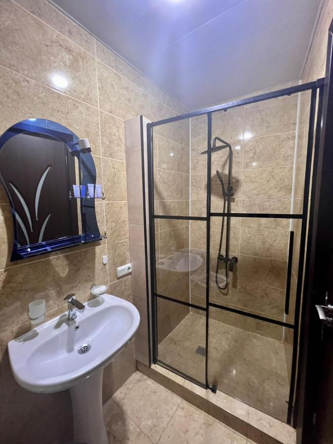 Luxure Apartments Batumi Exterior foto